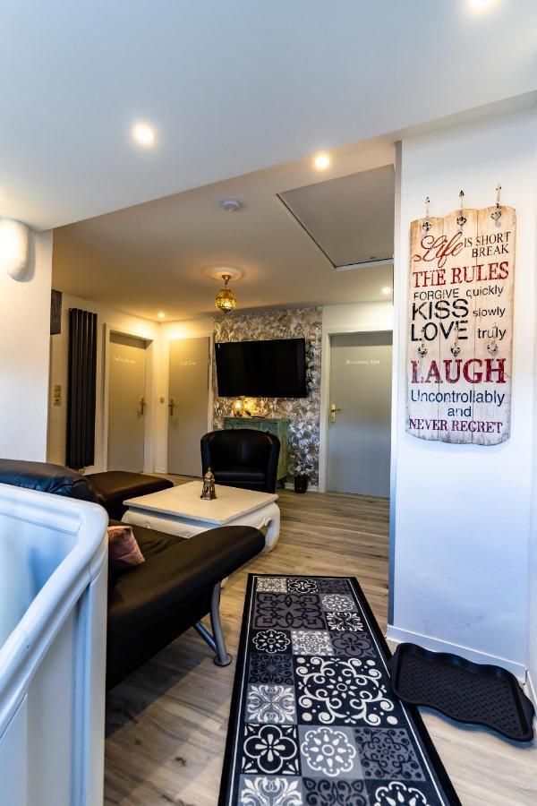 Timeout Namaste Apartment Ellar Exterior photo